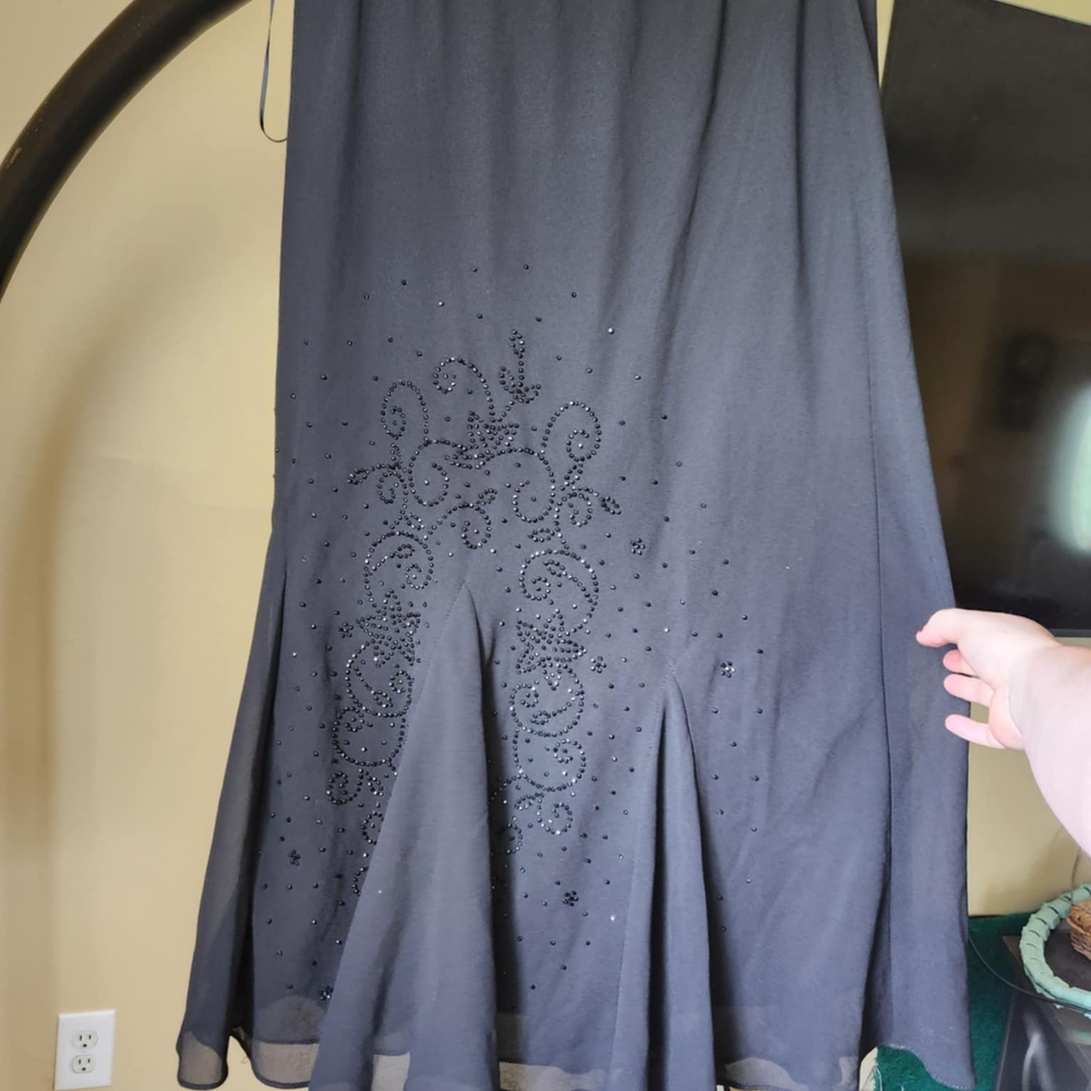 R&M Richards Black Pleated Midi Skirt for Cocktail